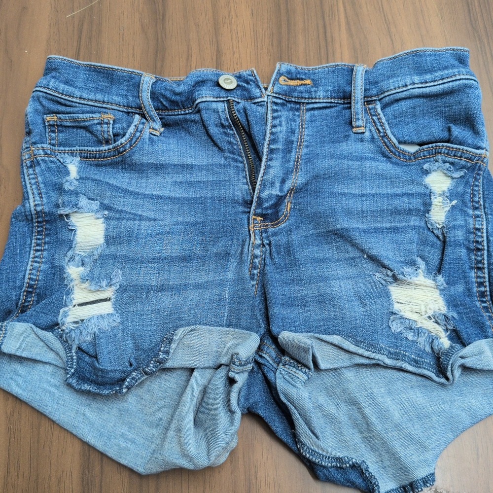 Hollister High-Rise Shorts Distressed Light Denim Shorts Stretch Size 9/29 Waist